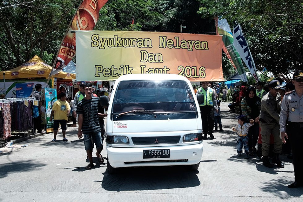 Petik Laut Pantai Sendang Biru