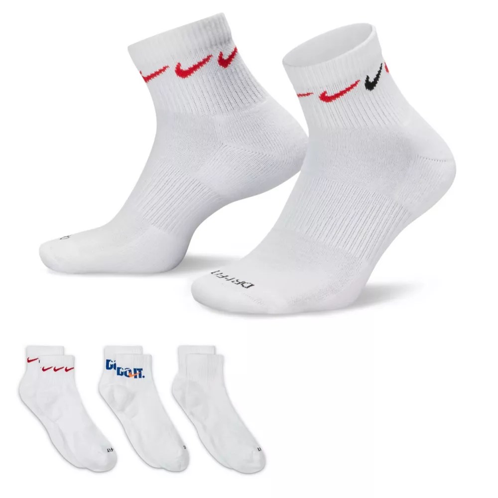 White Nike Mens Small Just Do It Graphic Quarter Socks 3 Pairs Rack
