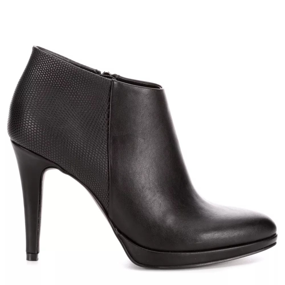 Women S Heels And Pumps Off Broadway Shoes