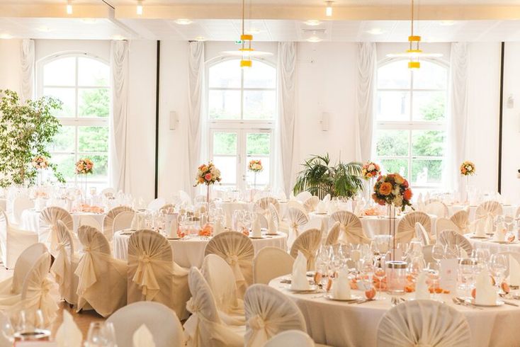 Hochzeit in Schloß Neuhaus DekoS Hochzeitsdekoration und Verleih