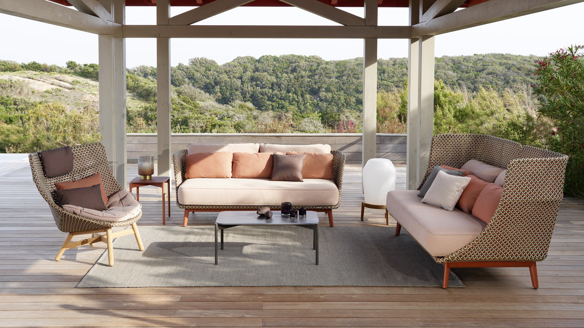 dedonoutdoor.jpg (1920×1080)