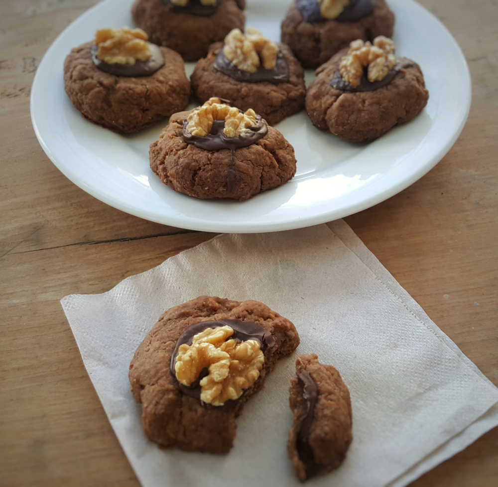 Dark Chocolate & Walnut Afghan Cookies Delalicious