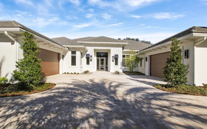 COMMODORE DRIVE Delcrest Homes Inc.