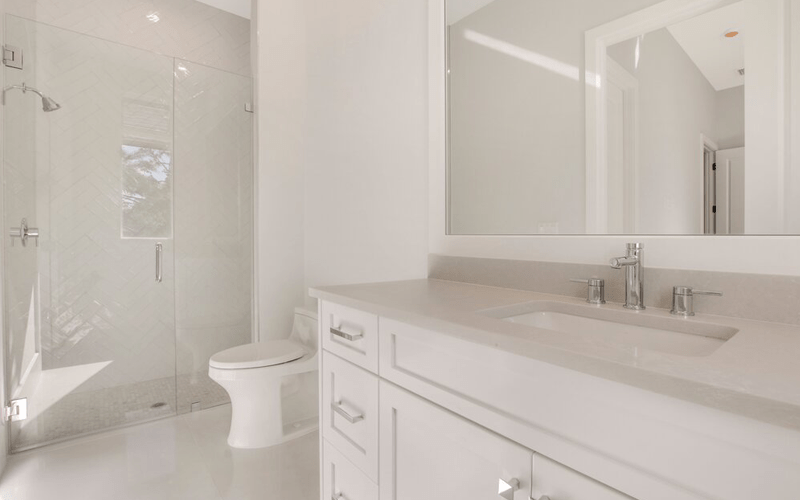 COMMODORE DRIVE Delcrest Homes Inc.