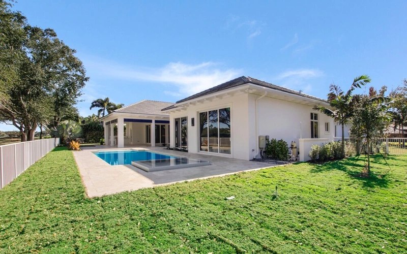 COMMODORE DRIVE Delcrest Homes Inc.