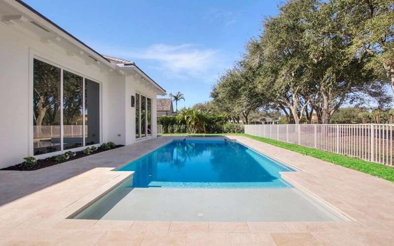 COMMODORE DRIVE Delcrest Homes Inc.