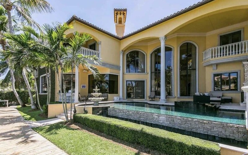 HARBOUR ISLES Delcrest Homes Inc.