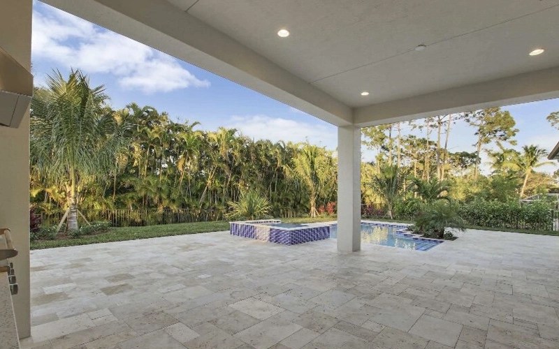 PALM BEACH COUNTRY ESTATES Delcrest Homes Inc.