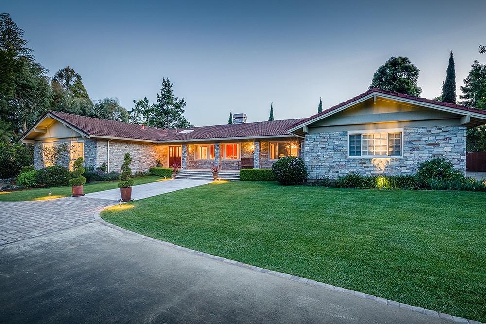 ExtFront_01_BP DeLeon Realty