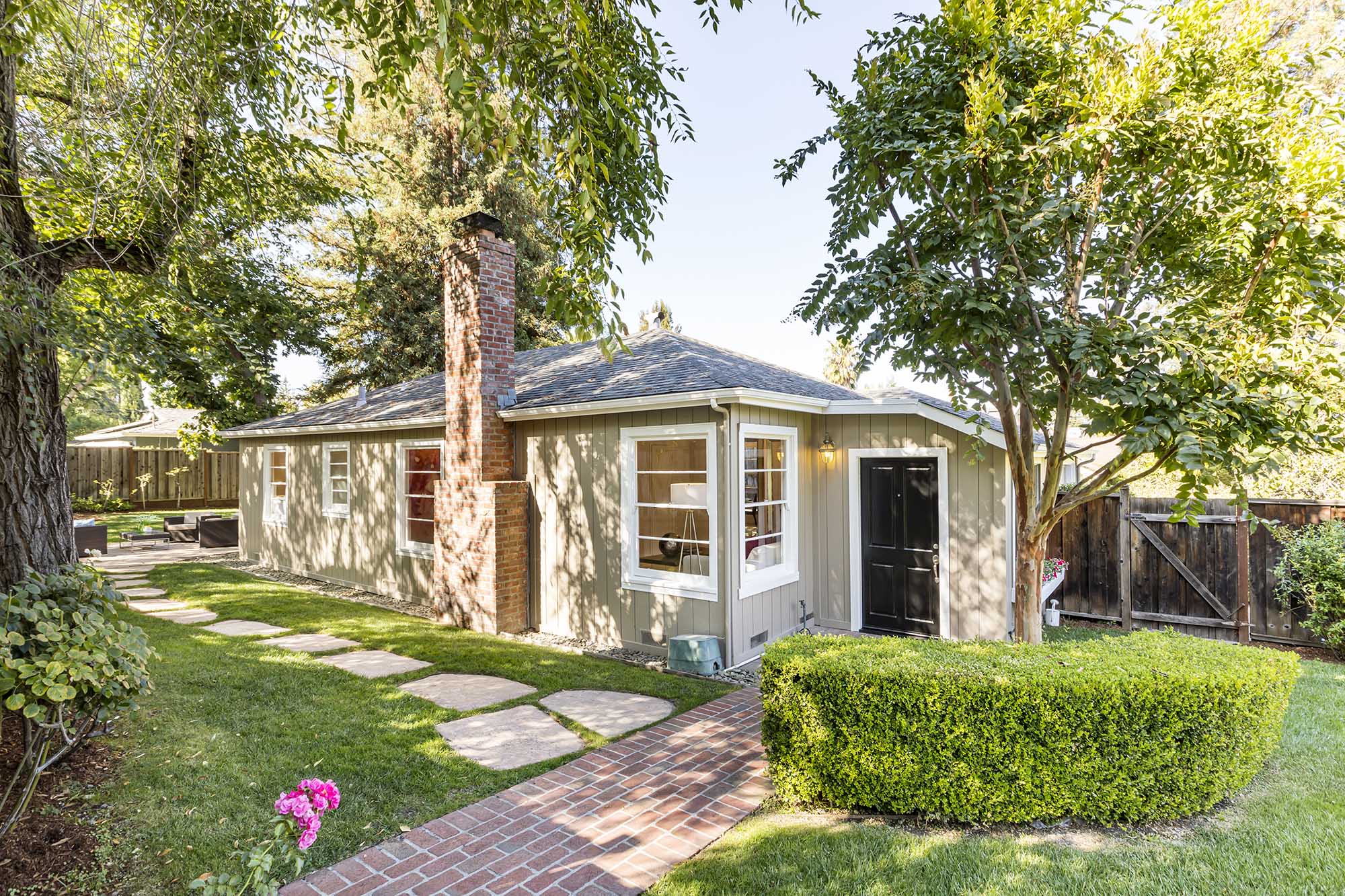 2198 Monterey Avenue, Menlo Park DeLeon Realty