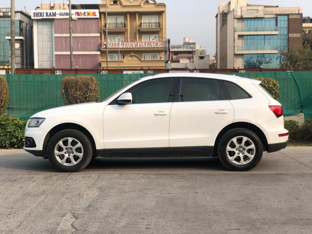 Audi Q5 2011 New Shape Facelift Delhi Cars Co. by Taran Batra