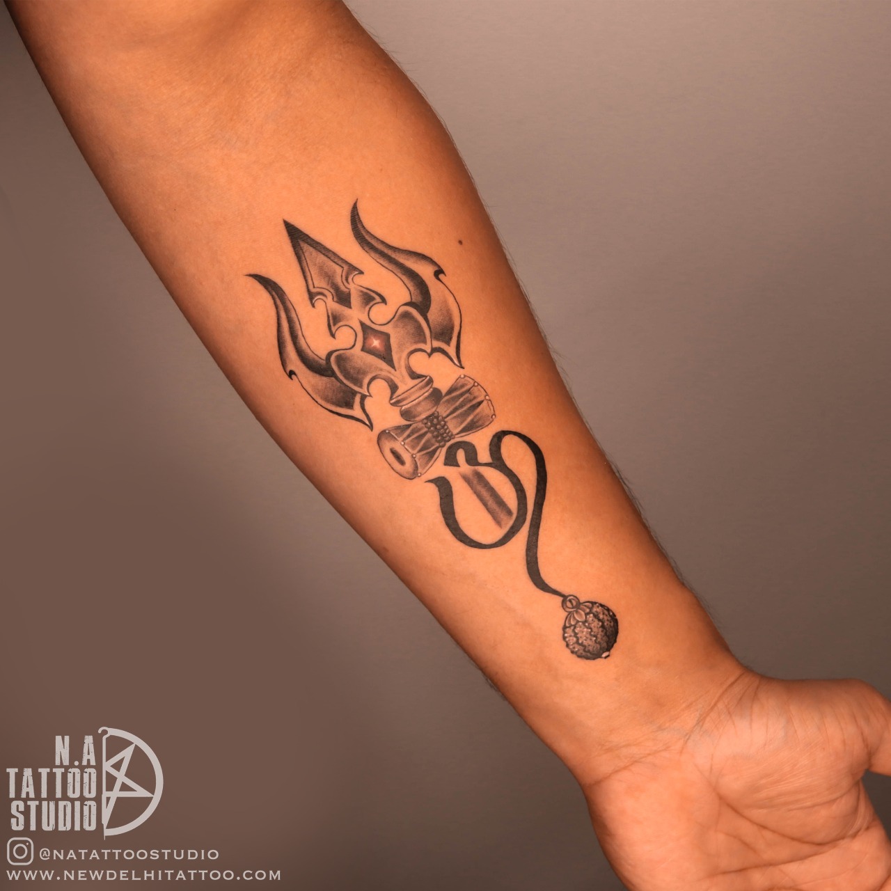 Details more than 74 tamil om tattoo in.cdgdbentre