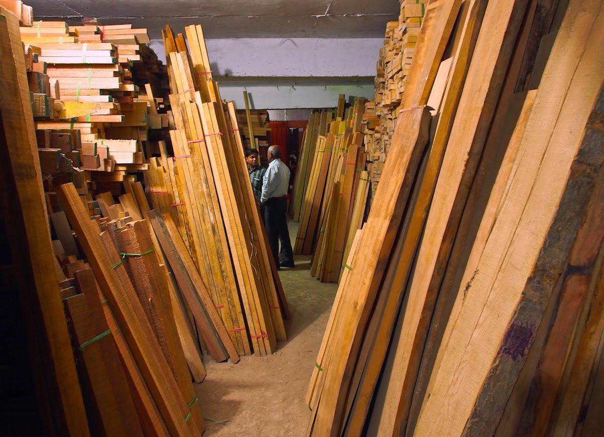 Delhi timber store provides different dimensions and sizes of Timber