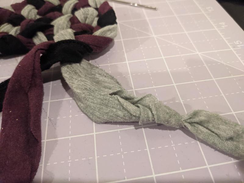 Tutorial How to Make a Braided Rag Rug From Old Sheets or TShirts