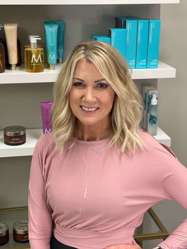 About DeLiRe' Beauty Salon & Spa