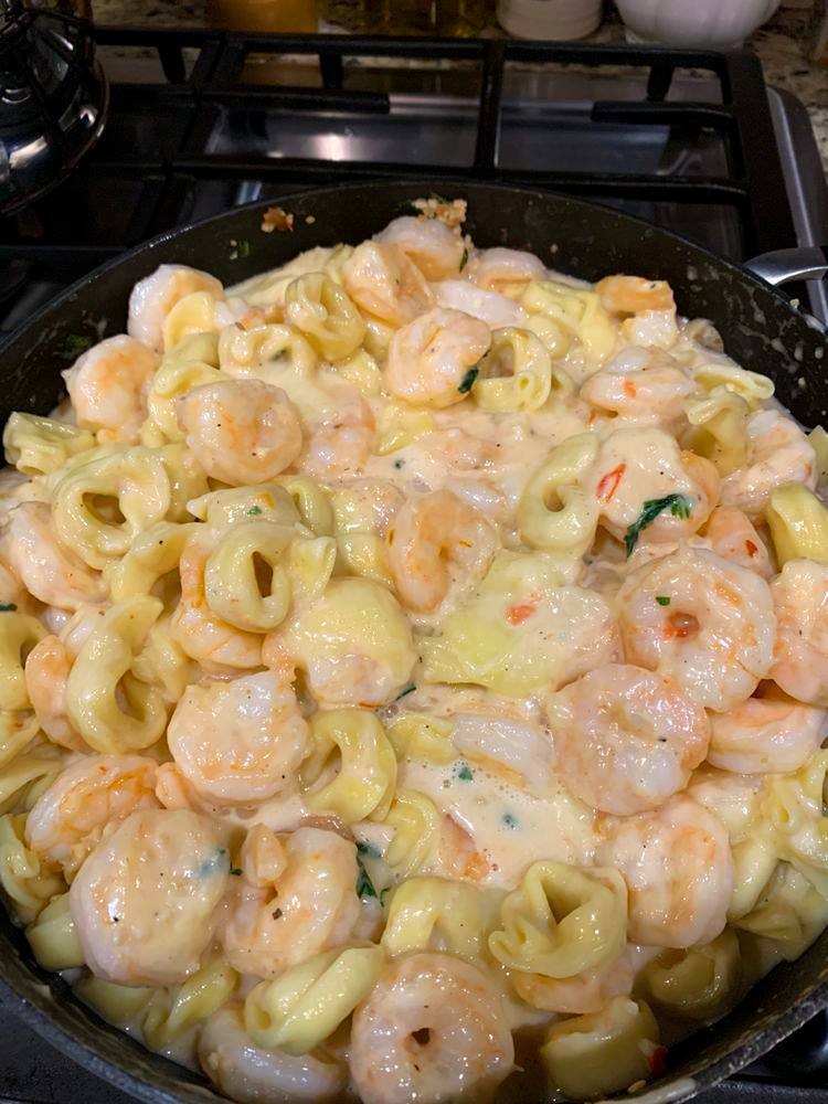 Cheesy Shrimp Tortellini Alfredo Skillet • Delish Club