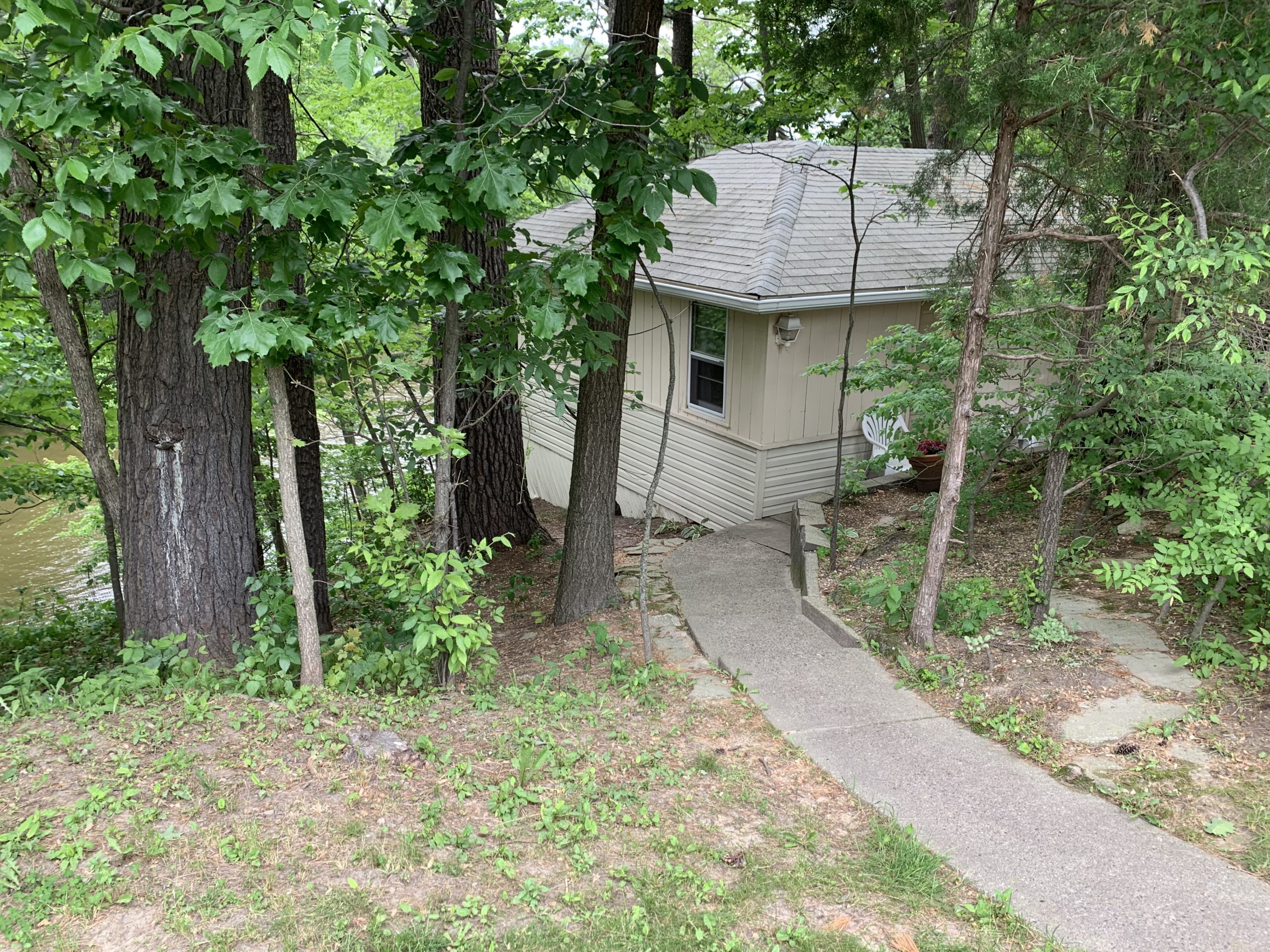 Jacuzzi Cabin Lakeside Motel in the Wisconsin Dells