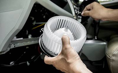 Recognizing Signs of HVAC Blower Failure in Your BMW