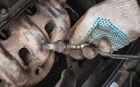 Signs of a Failing Oxygen Sensor in Your Land Rover