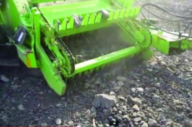 RS320 Jumbo Rock Picker (w1005) Delmade