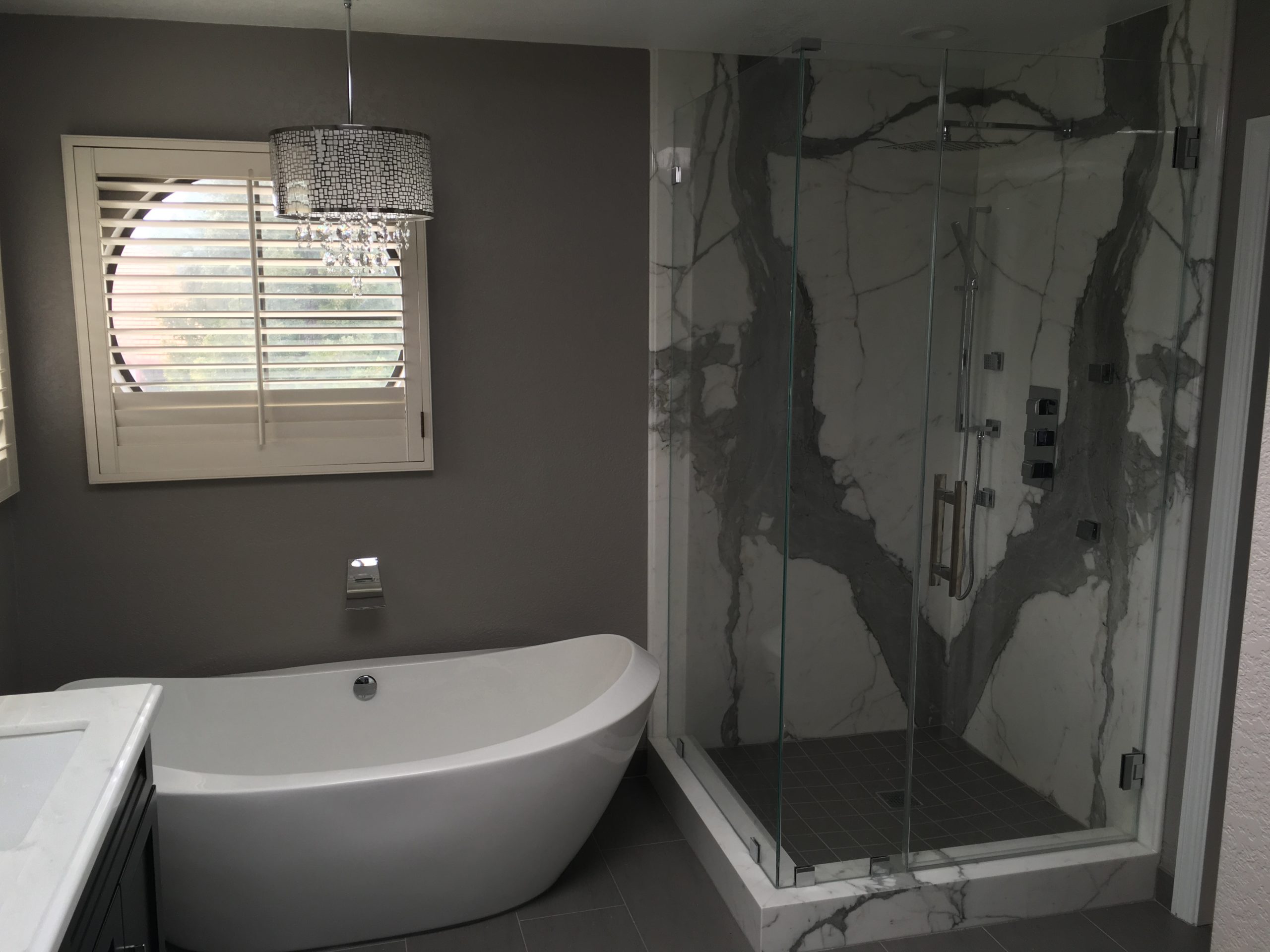 Hayward bathroom Delsur Construction CA