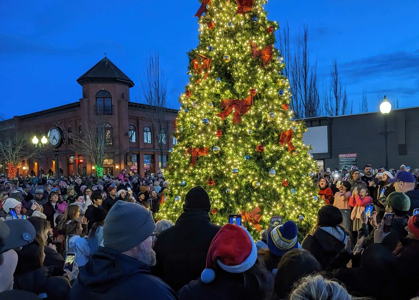 Holiday Harbor Lights brings festivities across downtown Blaine The Northern Light