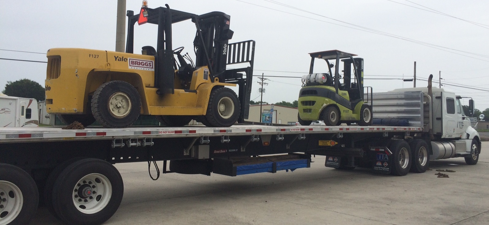 Flatbed Trucking & Trailers Delta One Trucking, LLC