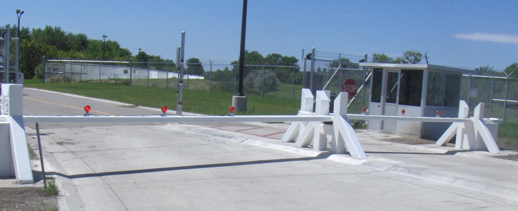 Beam Barricade DSC7000 Delta Scientific Corporation