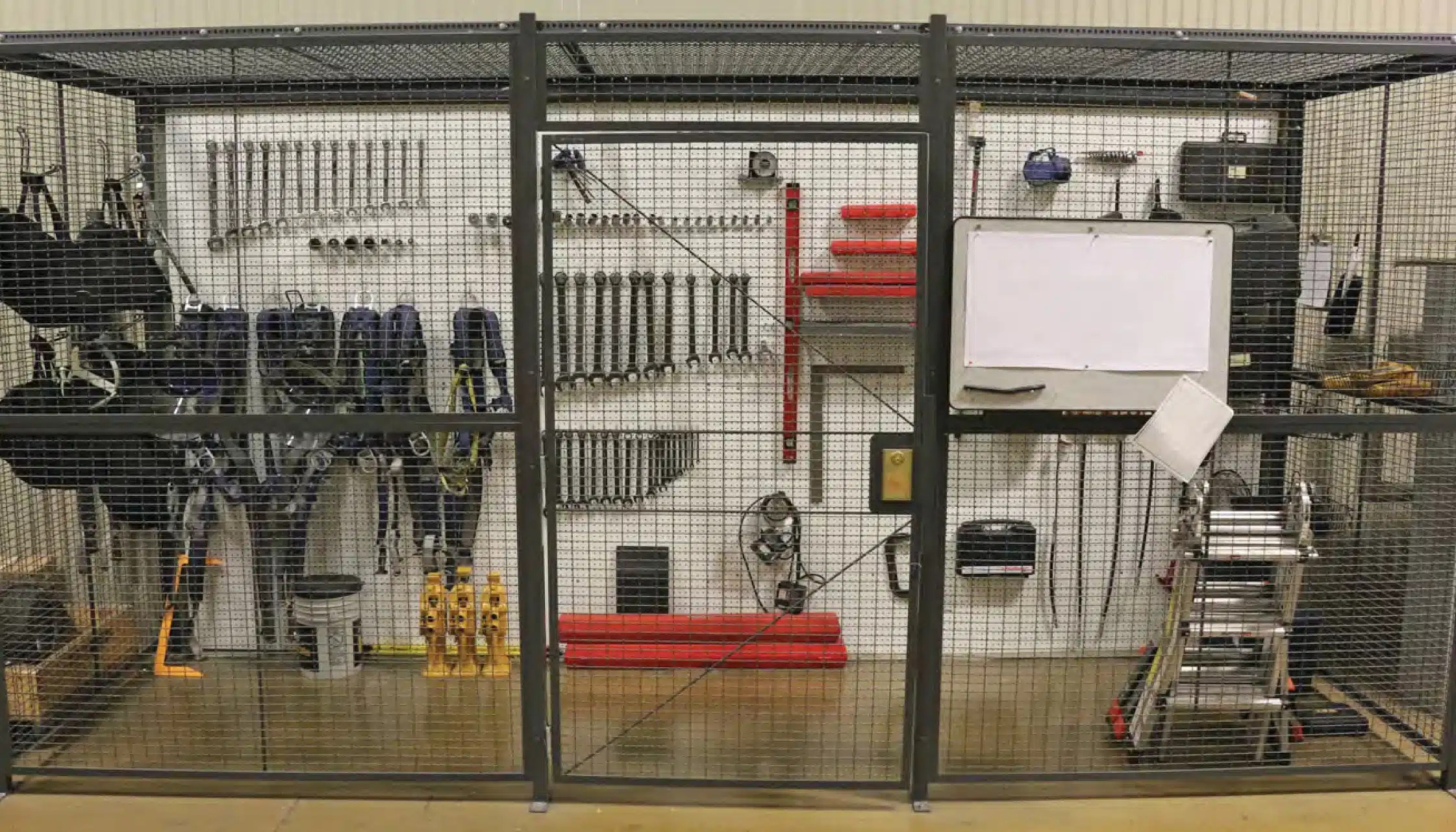 Wire Partitions and Security Cages Deluxe Systems