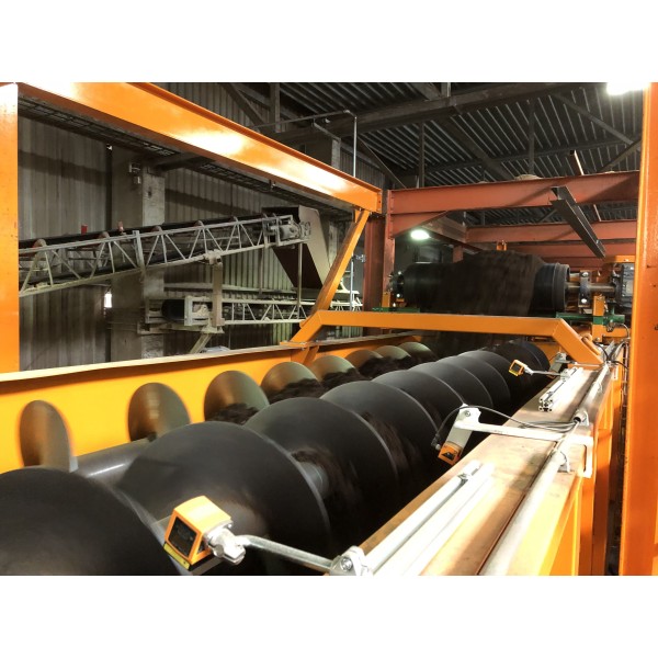 Industrial receiving hopper