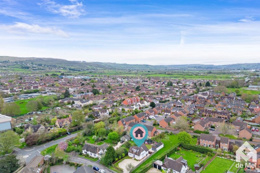 Stoke Road, Cleeve, 4 bedroom