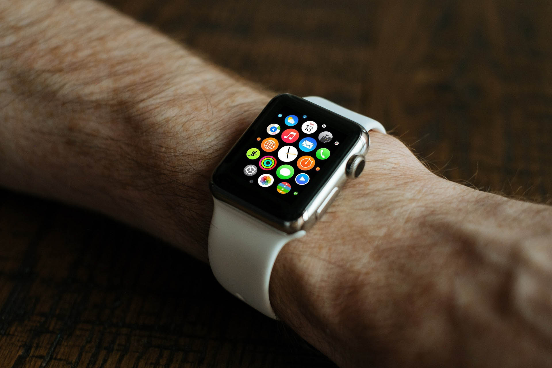 Why the Apple Watch Has Some Security Pros Worried Newspaper Gadgets