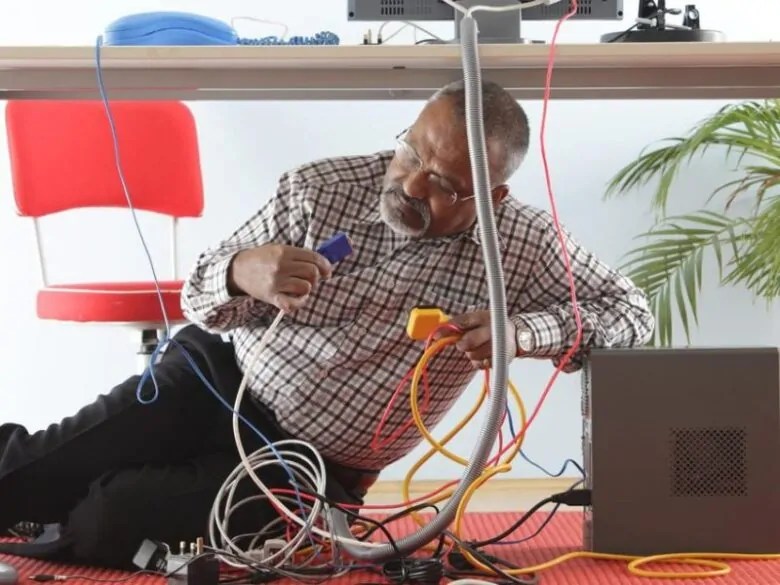 Organize Your Computer Cables Properly Cable Management How to...