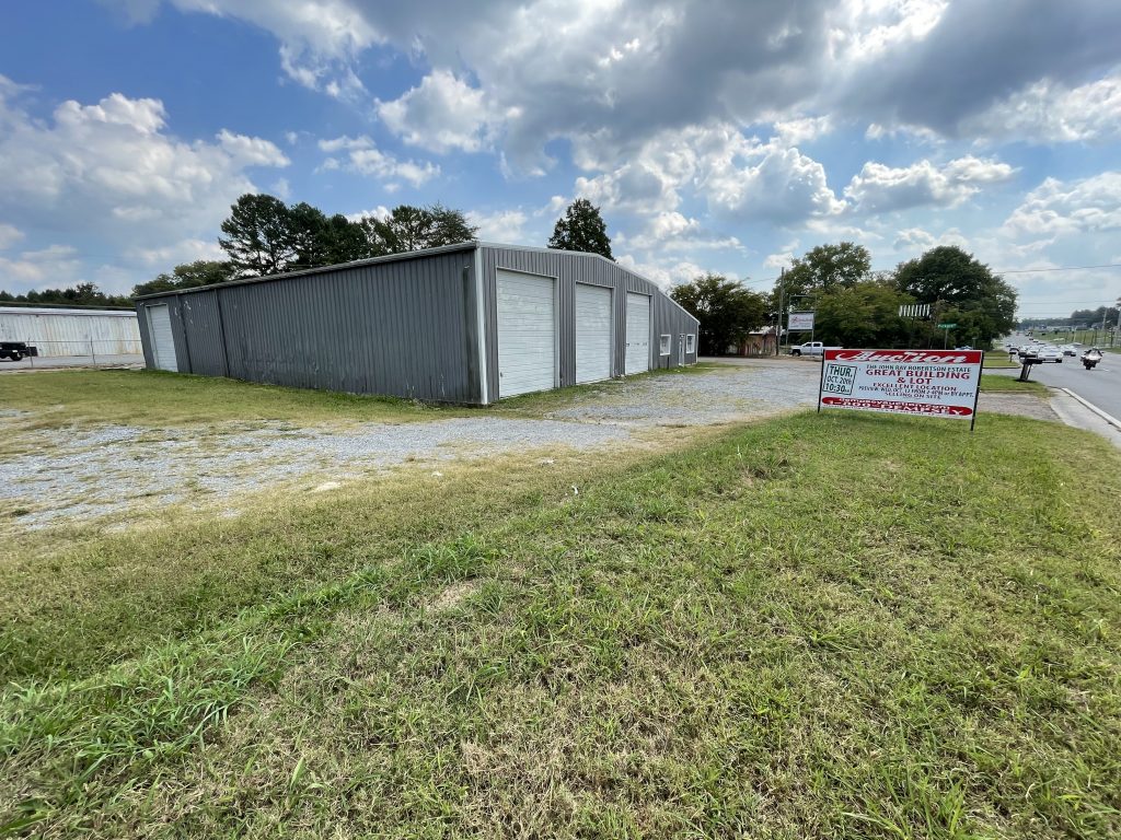 MultiUse Building on .55 ac Lot Lafayette, Walker Co, Ga Auction