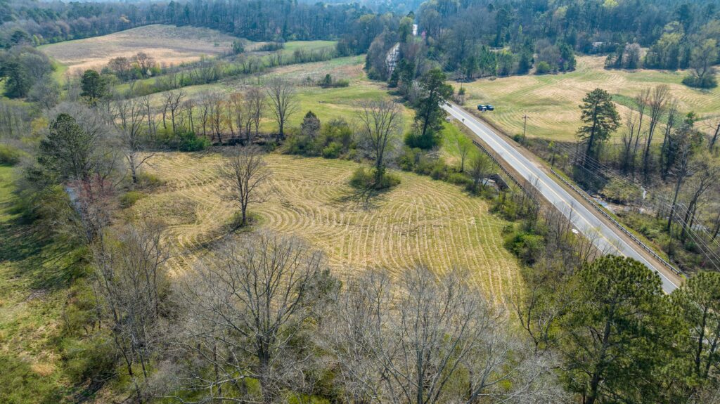 72± Acres with Beautiful Pastures and Chickamauga Creek Frontage Rock