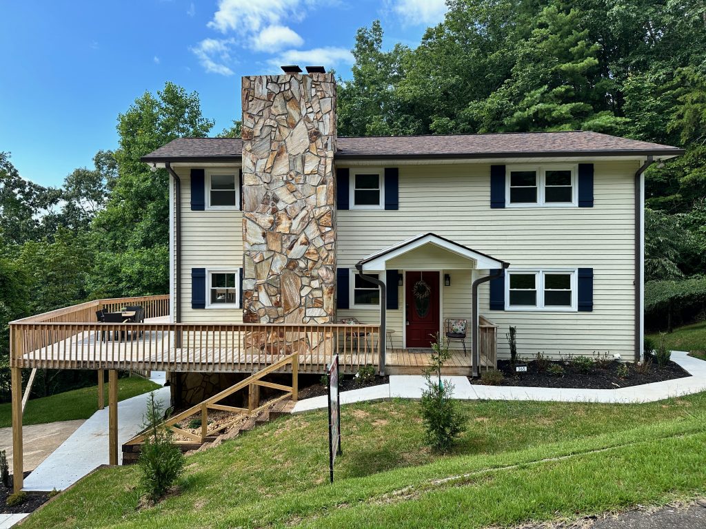 Home in Buckhorn on Whitepath Golf Course Ellijay, Gilmer County, GA