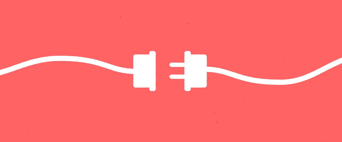 Tesla Destination Charger in električni skiro DEMS