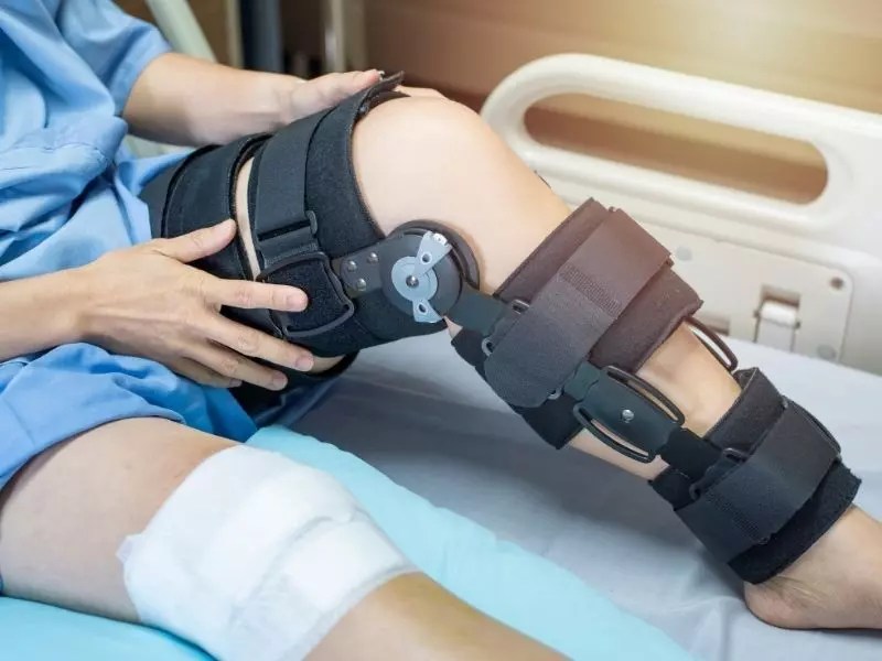 9 Common Knee Injuries from Car Accidents Symptom/Treatment