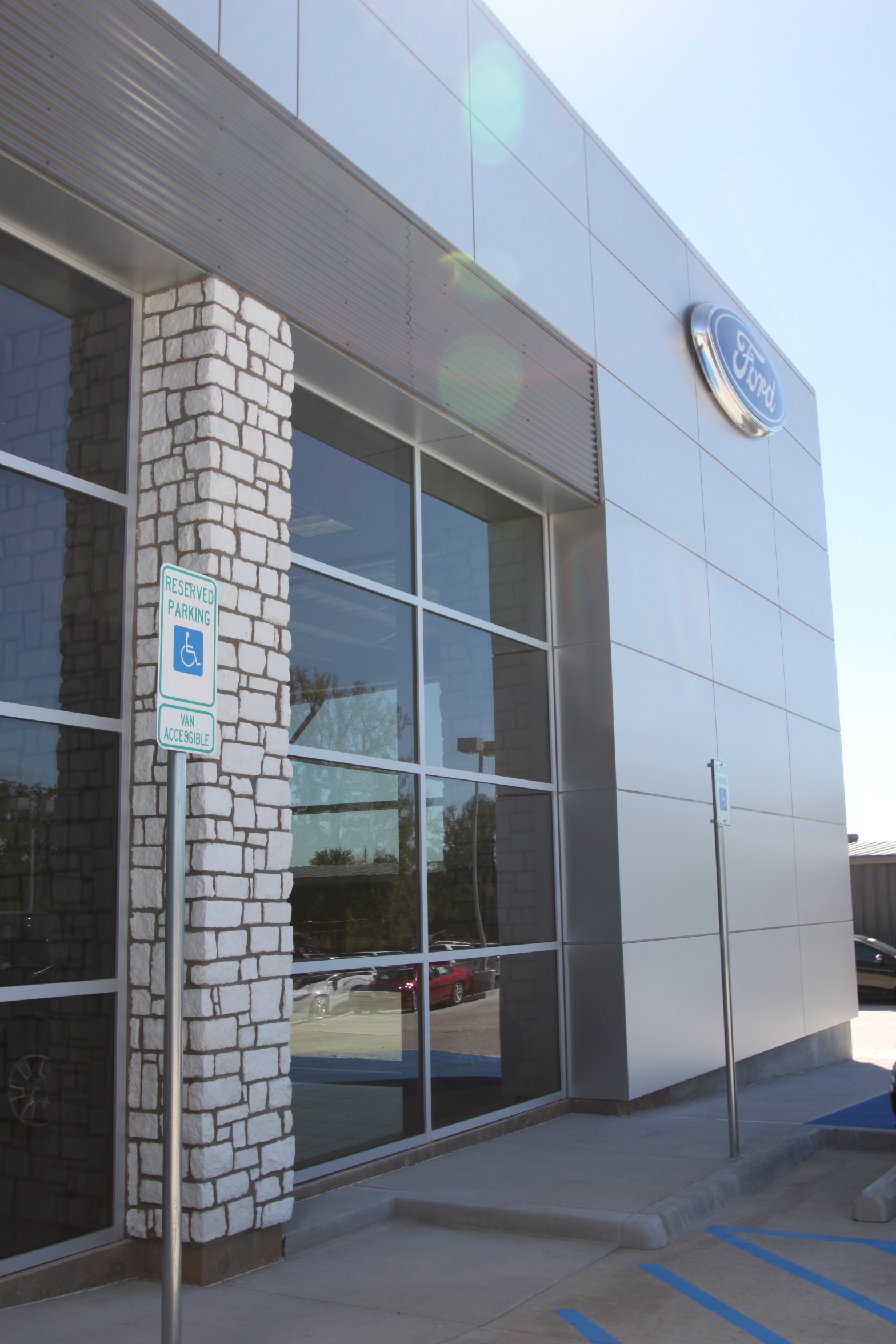 Bailey Auto Plaza Ford Construction