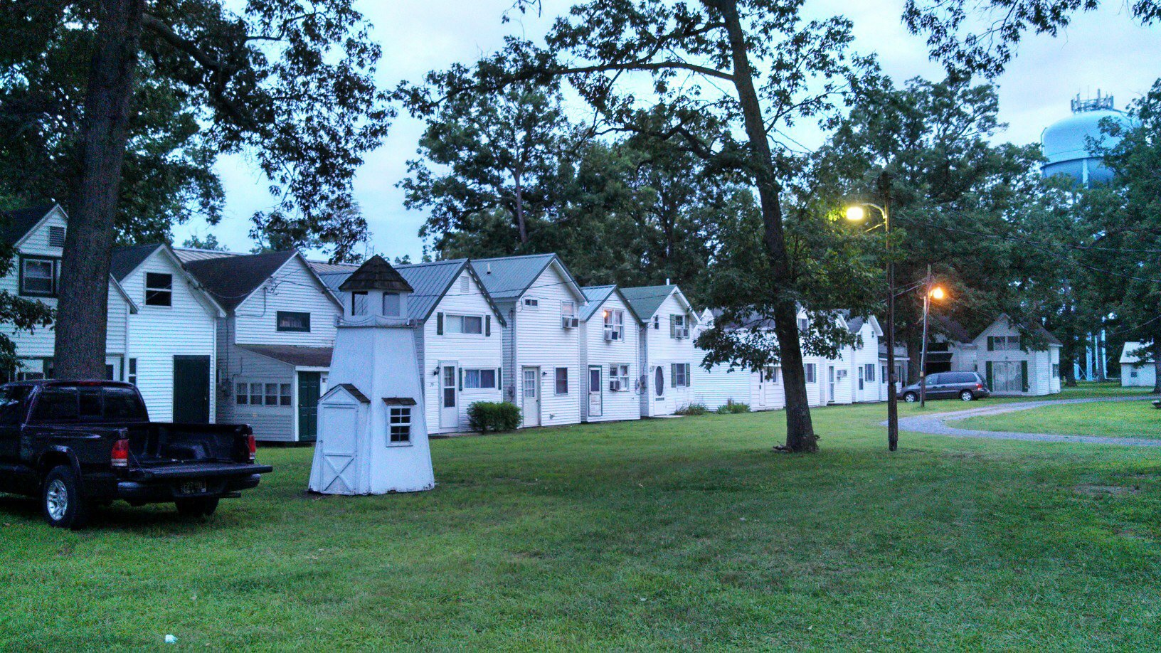 Cottages Denton Camp