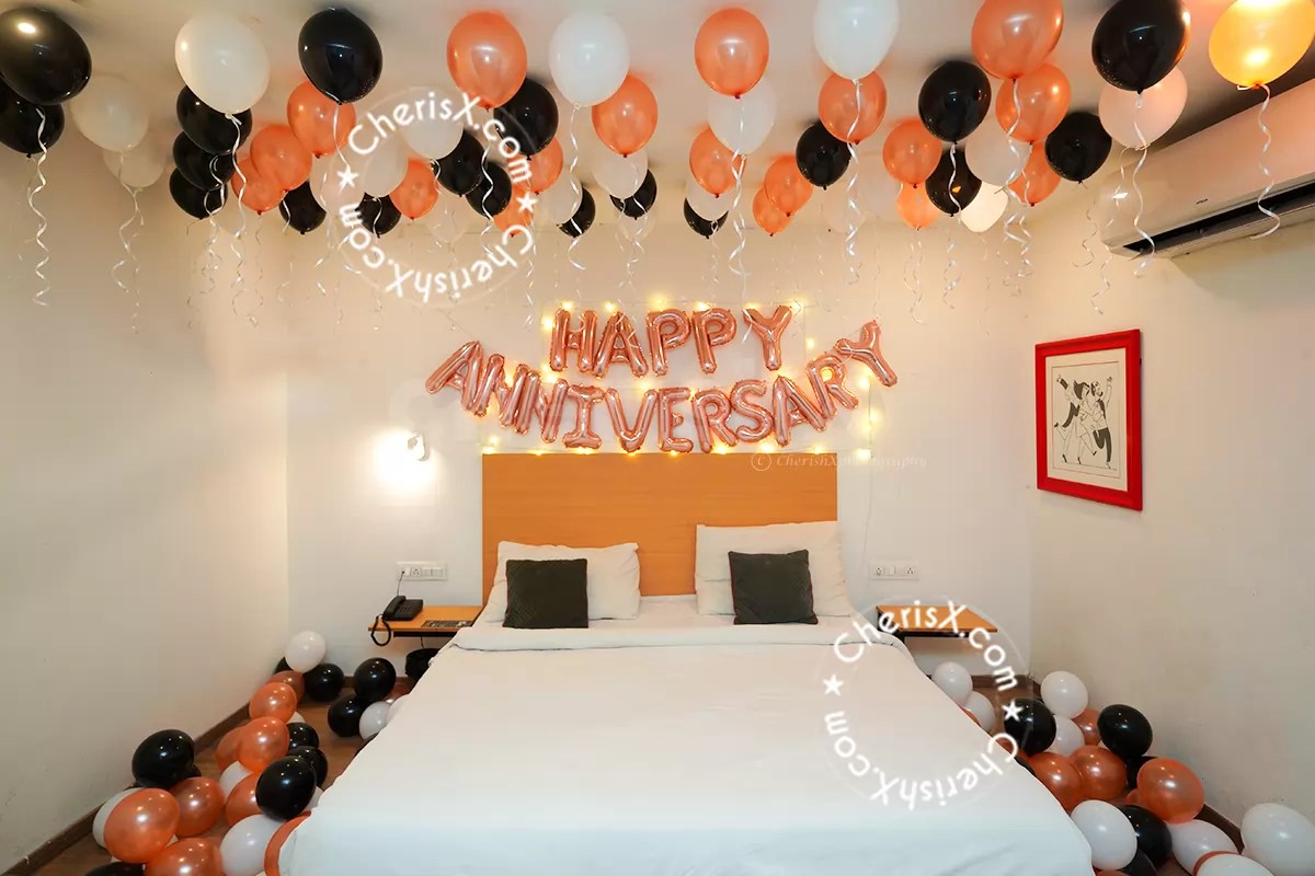 Romantic anniversary room decoration ideas for your special day