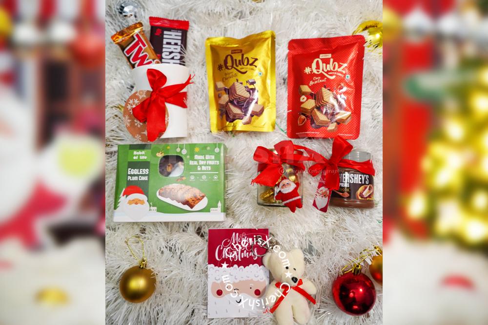 The Xmas candy house is a hamper full of surprises and mouthwatering