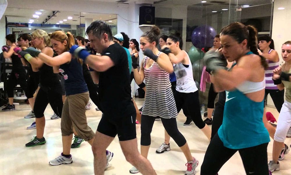 Hacer Tae Bo, rutina de ejercicios que combina taekwondo y boxeo Hacer Tae Bo, rutina de ejercicios que combina taekwondo y boxeo