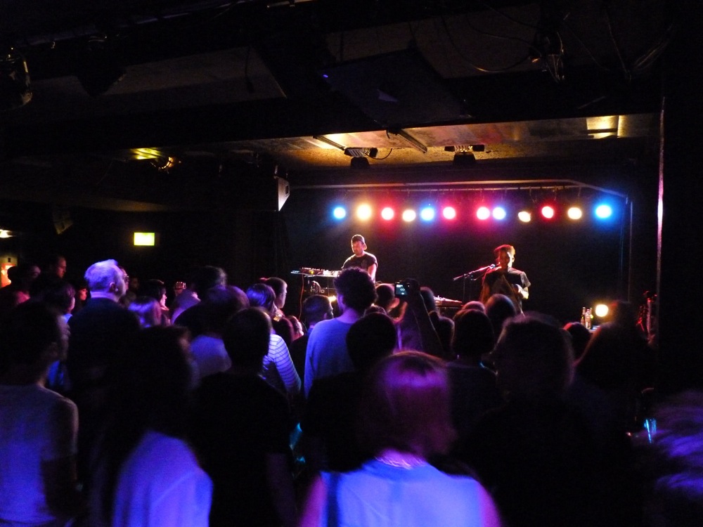 Light Asylum live in Frankfurt 08.06.2012 » Der schwarze