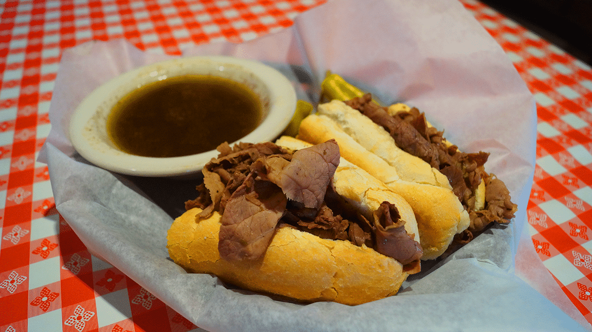 Restaurants in Kenosha l DeRango's Restaurant & Sports Bar