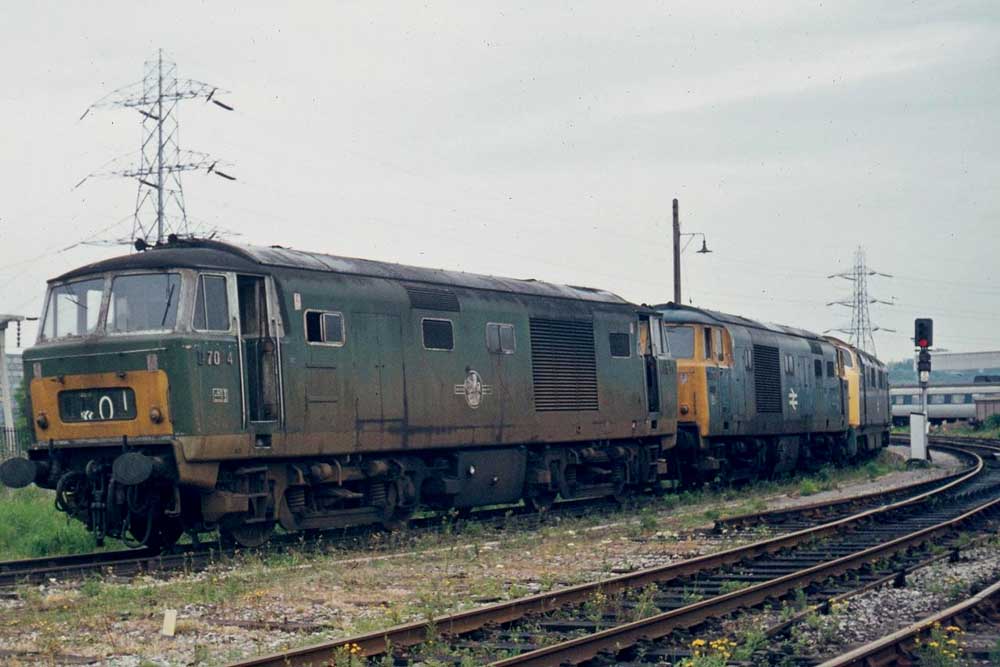 Withdrawn Hymeks 7054, 7097 and Warship 824 at St Phillips Marsh on May