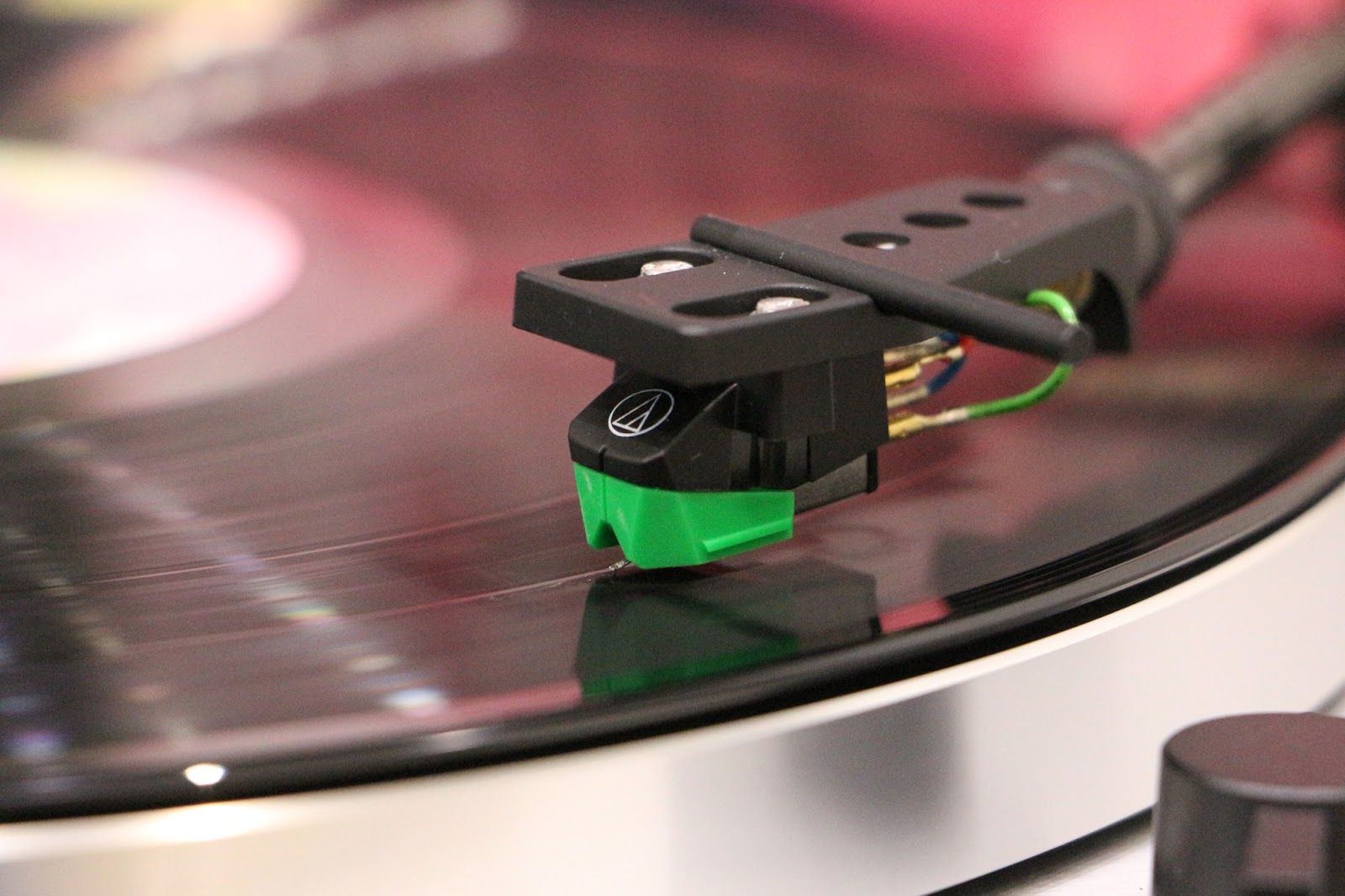 Finding the Best Turntable under 100, 200, 500 Dereeze