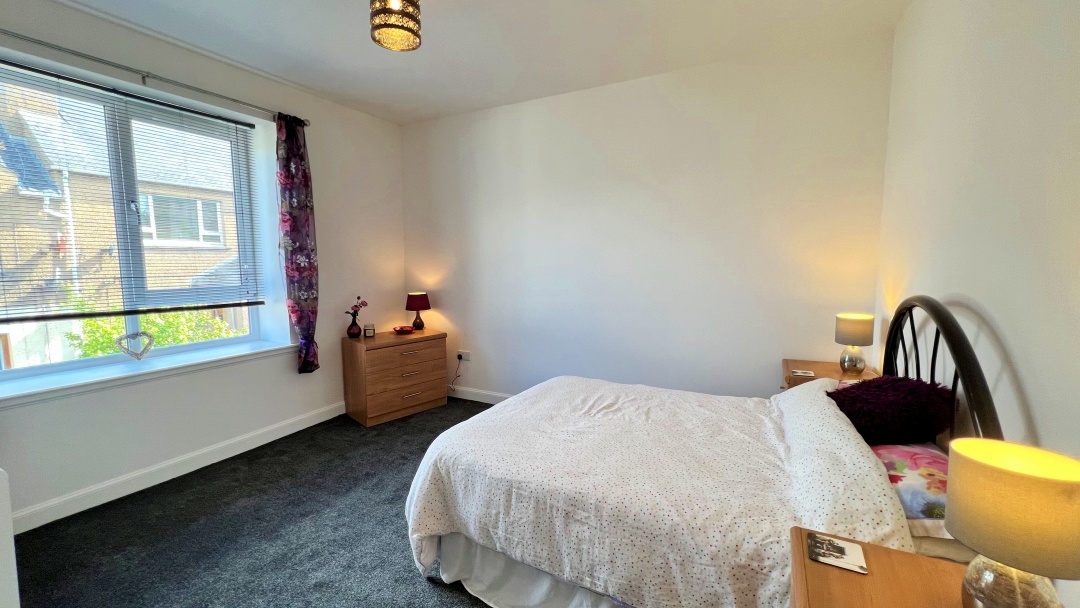 1 Mackenzie Street Derek Mackenzie Solicitors & Estate Agent