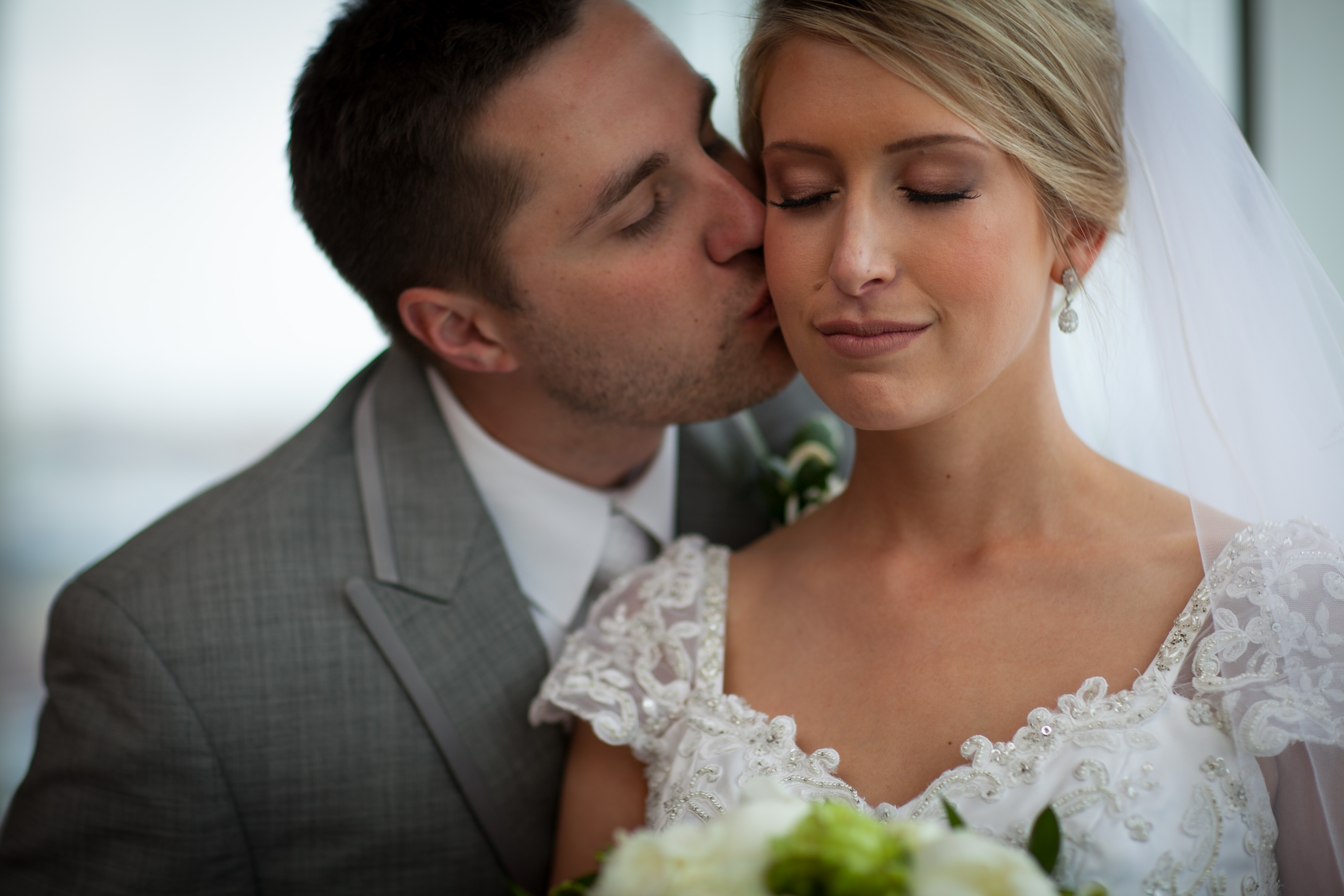 Laura Duluth Minnesota Bridal Makeup Artist « Derick Cich Makeup