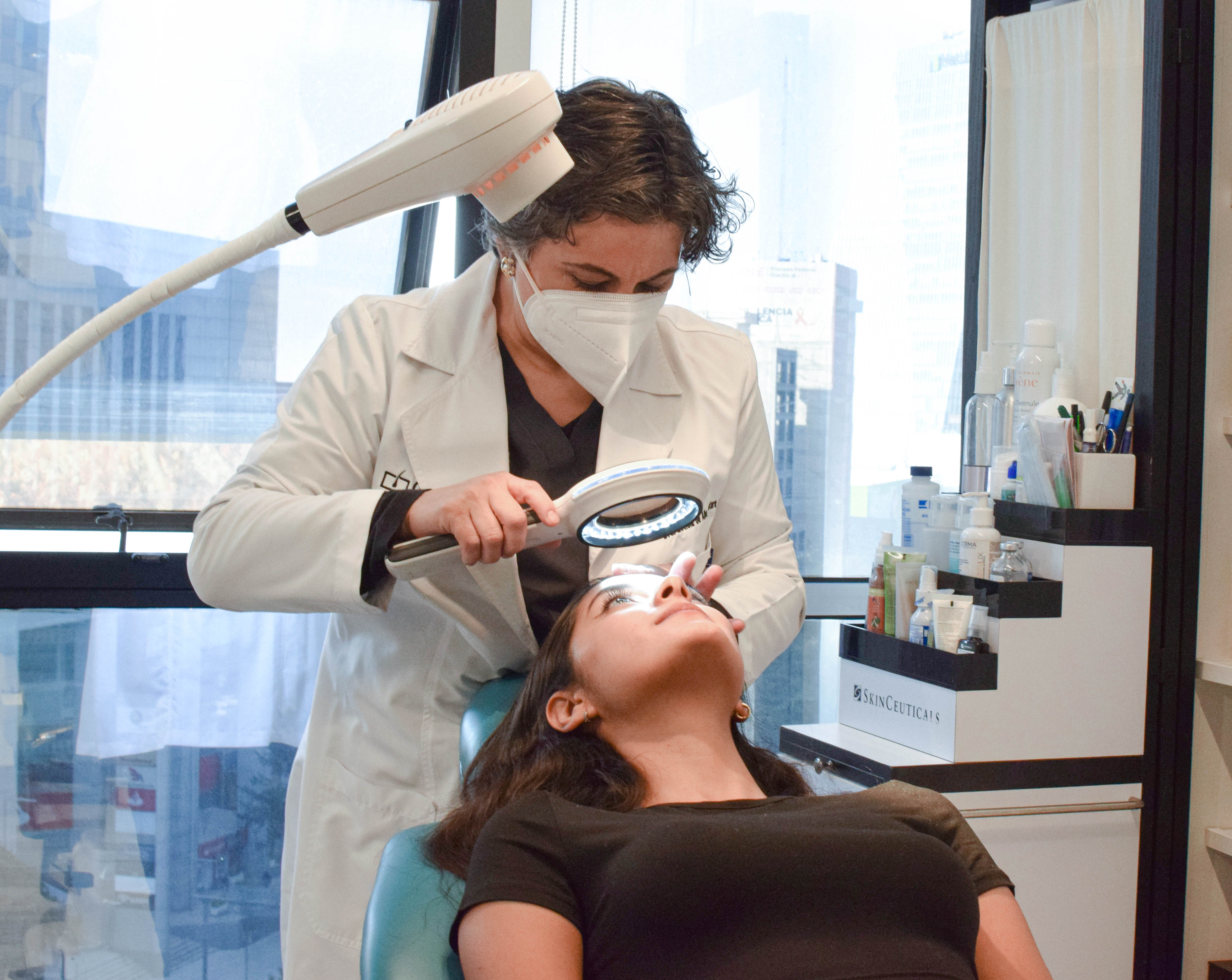 Consulta dermatológica De Alba